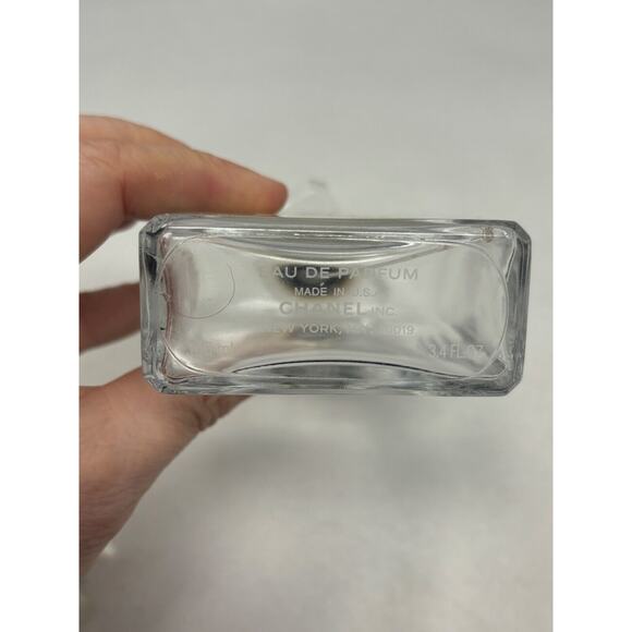 CHANEL N°5 Eau de Parfum with Gold and Clear Accents - Picture 3 of 4